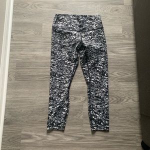 Like New Lululemon full length leggings